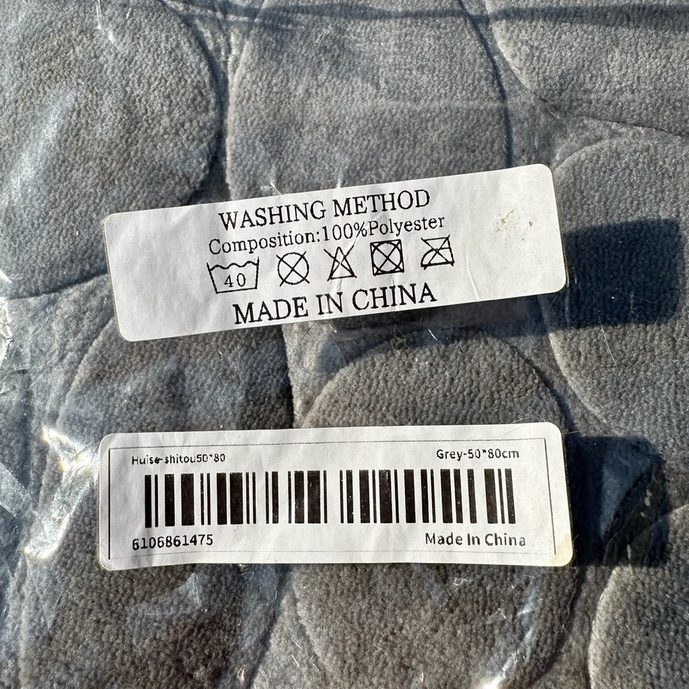 Set of 2 bath mats gray